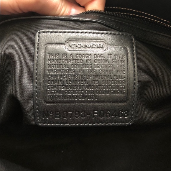 Large Coach black leather handbag - Picture 5 of 8